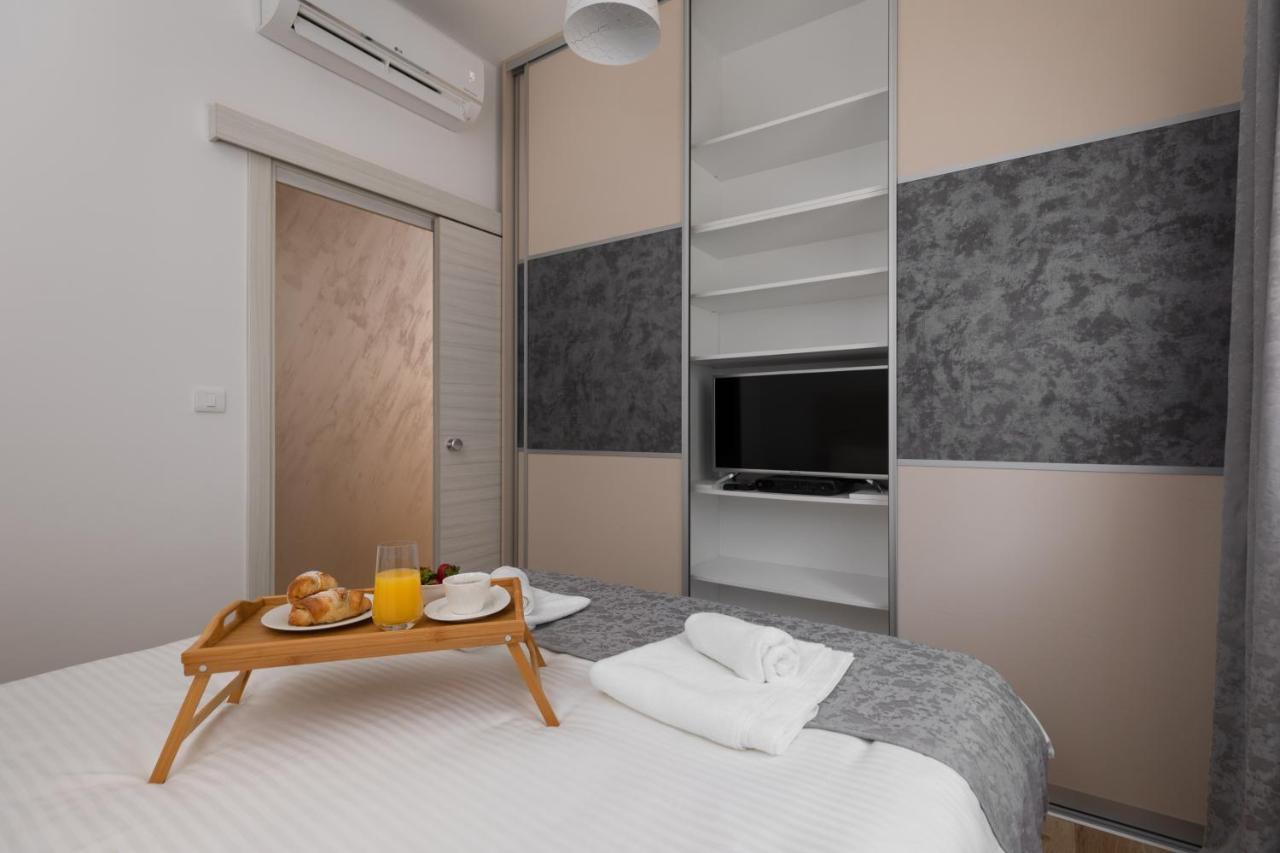 Bonintro Lux Apartment Kotor Exteriör bild