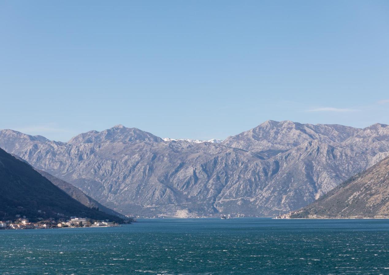Bonintro Lux Apartment Kotor Exteriör bild